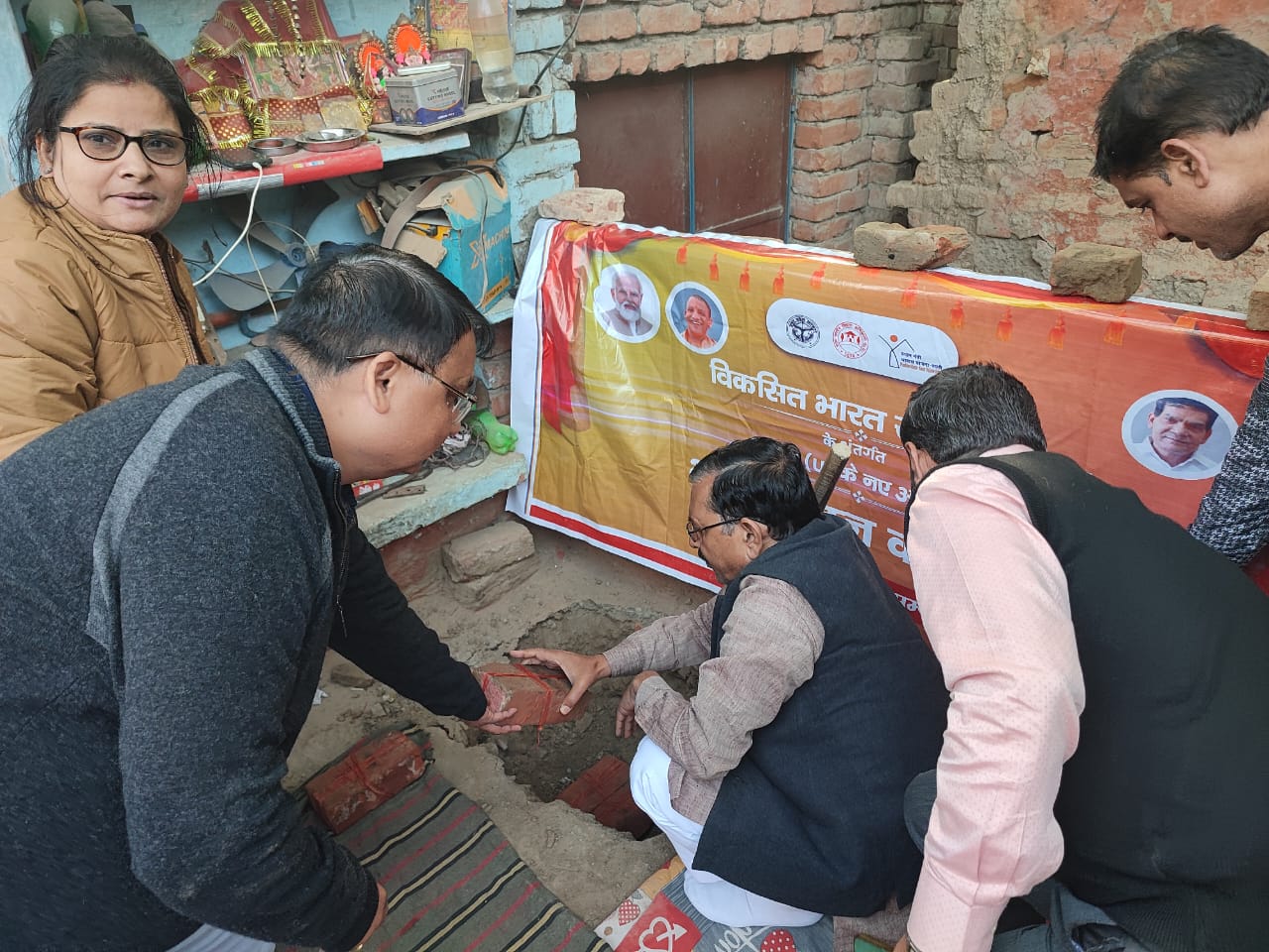  प्रधानमंत्री आवास का मधुर ने किया भूमि पूजन