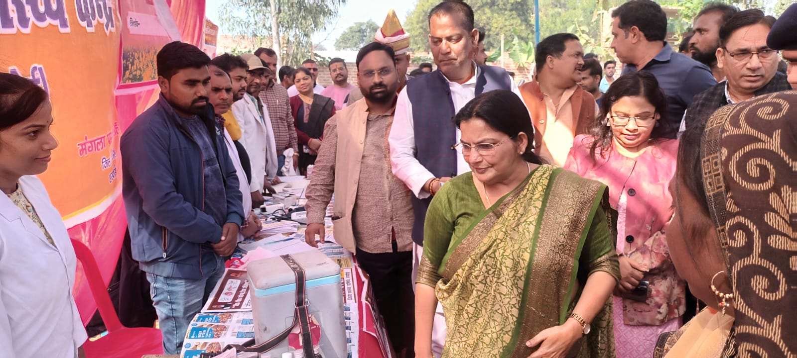 विकसित भारत संकल्प यात्रा में शामिल हुईं उच्च शिक्षा राज्य मंत्री