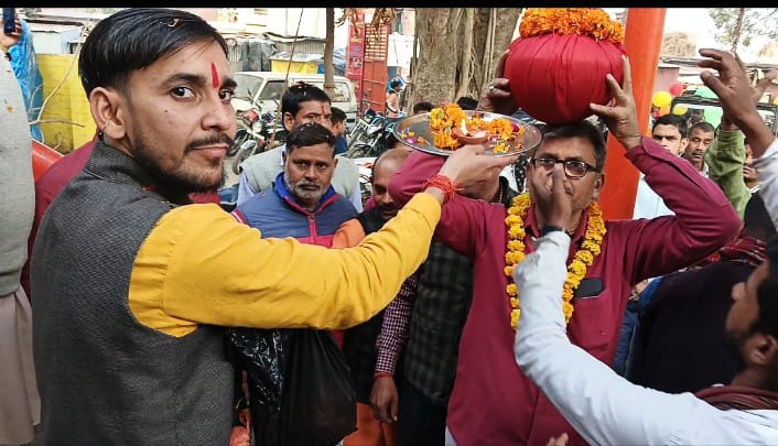 पाली में धूमधाम से निकली अक्षत कलश यात्रा