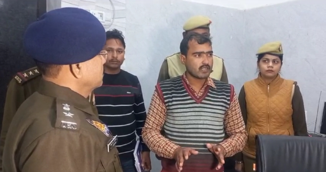 पुलिस ने मुठभेड़ के बाद अगवा किये गए व्यापारी को छुड़ाया, बदमाश गिरफ्तार, ज़मीनी विवाद को लेकर पड़ोसी ने ही रची थी शाजिश