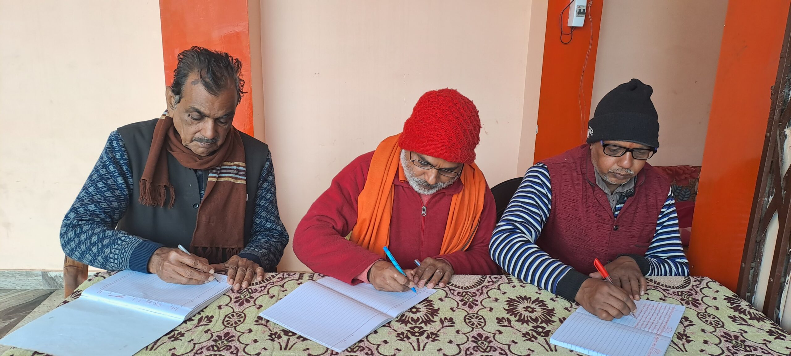 कात्यायनी शक्तिपीठ ने जय श्री राम लिखने का चलाया अभियान