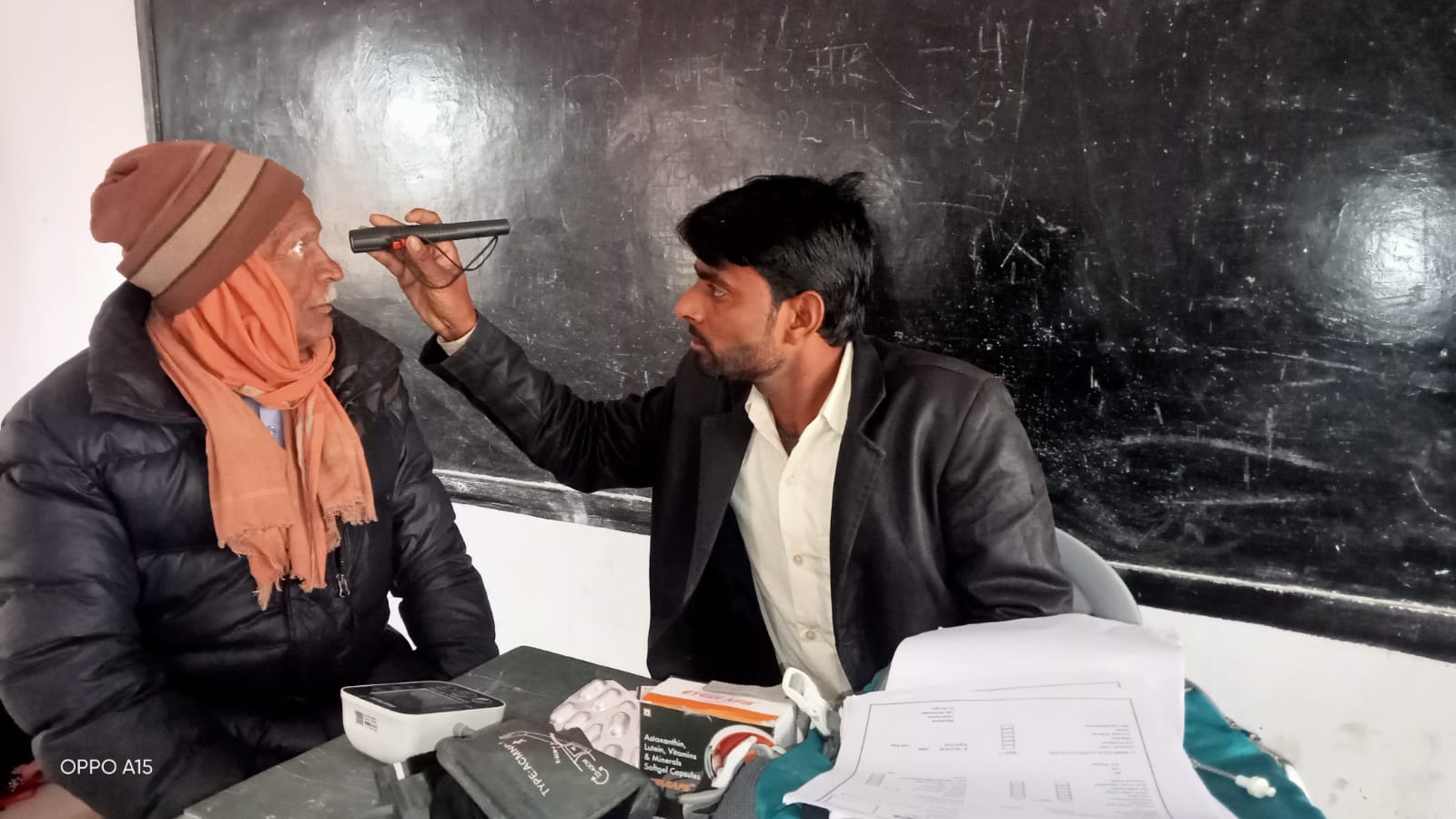 नेत्र शिविर में 58 लोगों की हुई जांच