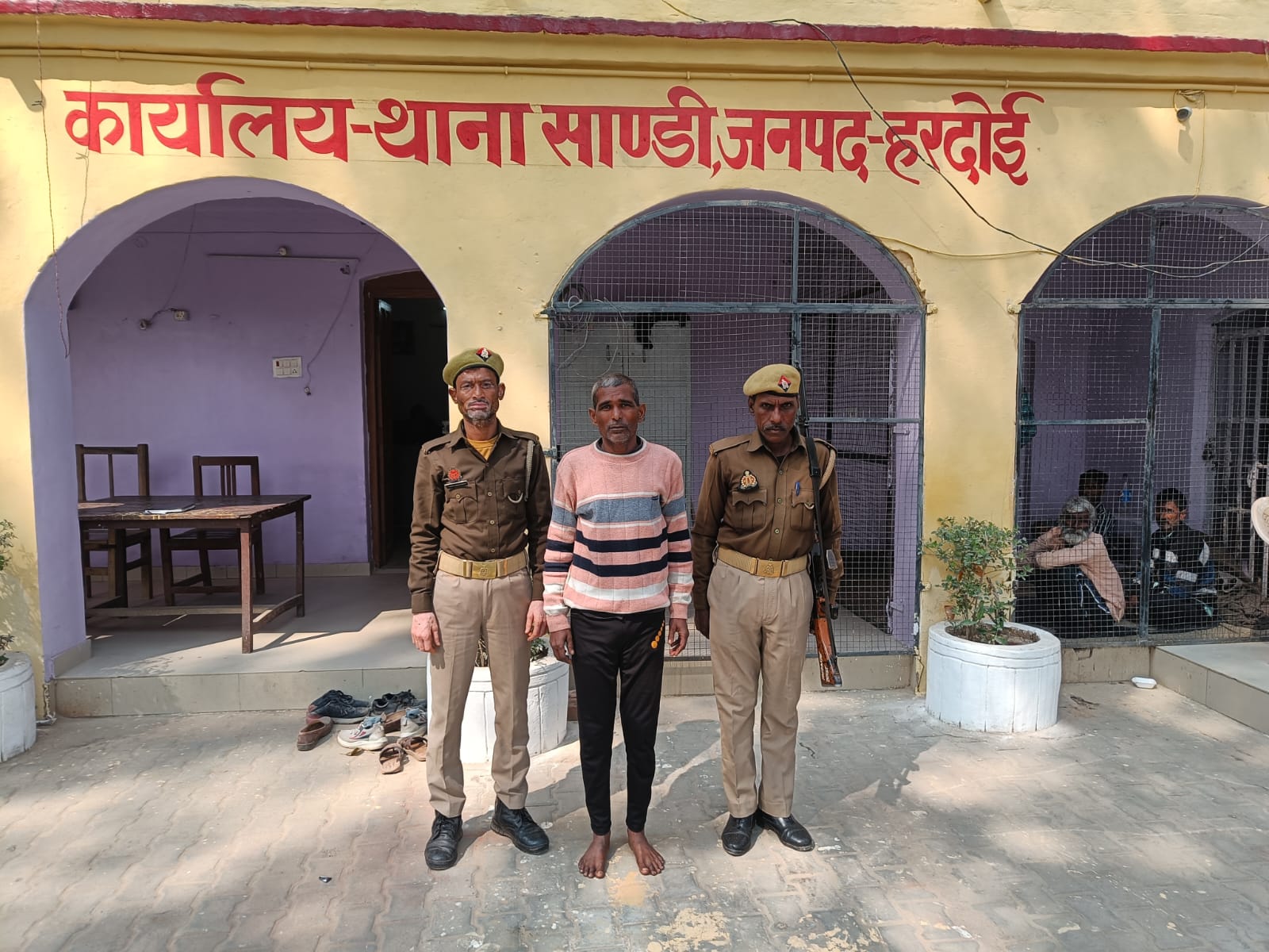 सांडी पुलिस ने एक वारंटी को किया गिरफ्तार