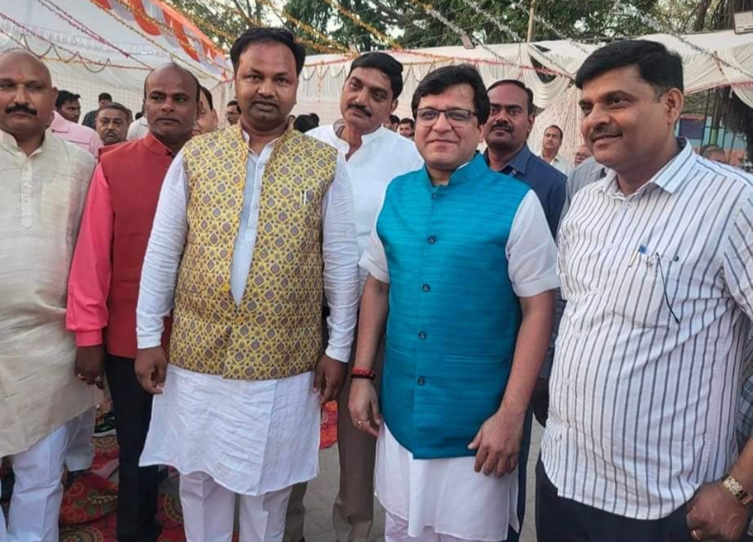 हरदोई में हर्षोल्लास मनायी गई होली,महाराज सिंह पार्क में हुआ होली मिलन समारोह