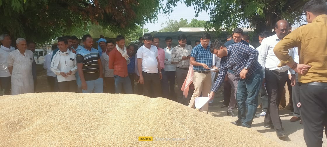एफसीआई के निदेशक ने गेहूं क्रय केन्द्रों का निरीक्षण किया