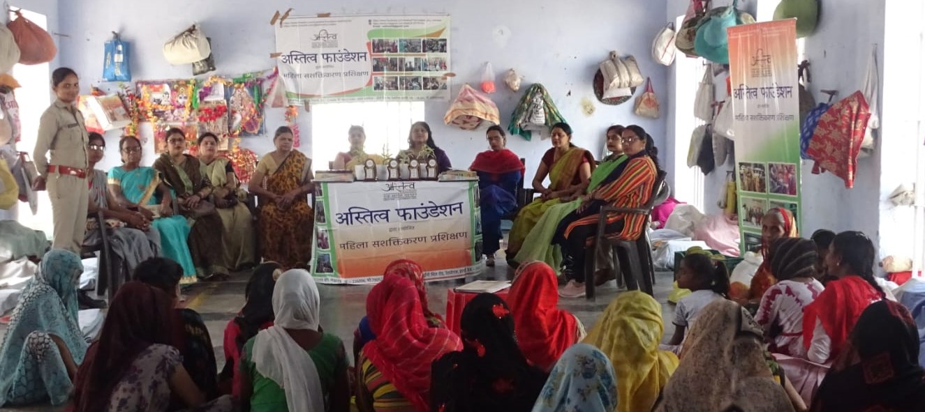 कौशल विकास कार्यक्रम से जोड़ी गईं महिला बंदी