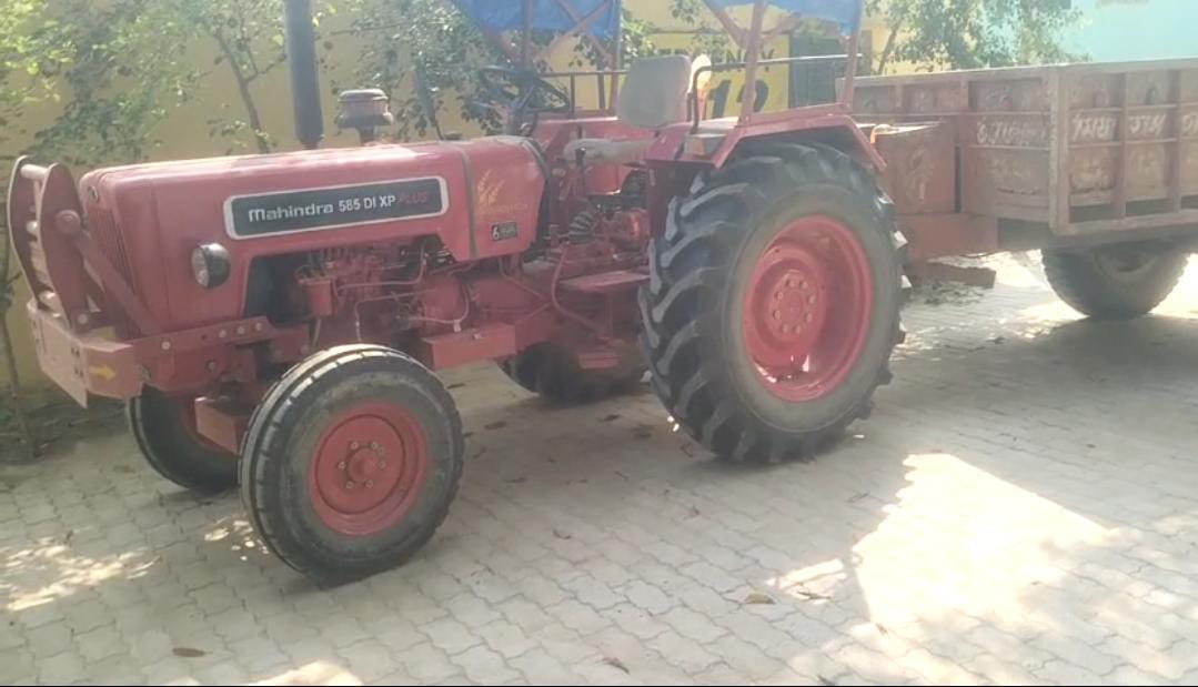अबैध मिट्टी खनन की सूचना पर पुलिस ने खाली ट्रैक्टर ट्राली को।पकड़कर की कार्यवाई