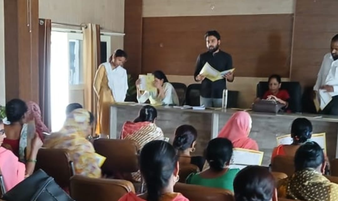 रूपापुर चीनी मिल का शिक्षा क्षेत्र में क्रांतिकारी कदम,आंगनवाड़ी कार्यकत्री घर घर जाकर बताएंगी नौनिहालों की कैसे शुरू करें पाठशाला