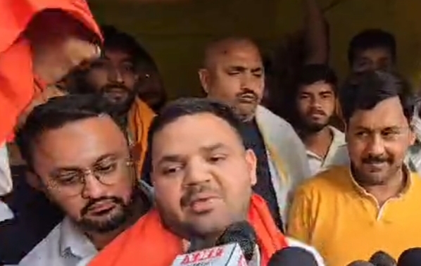 कैसरगंज से कटा बृजभूषण का टिकट, बेटे करन भूषण को बनाया प्रत्याशी