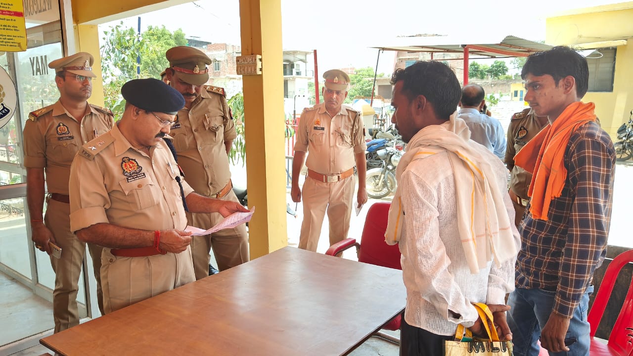 एसपी ने थाना समाधान दिवस में पहुंचकर सुनी जनशिकायतें,सांडी में 7 व हरपालपुर में 2 शिकायते दर्ज