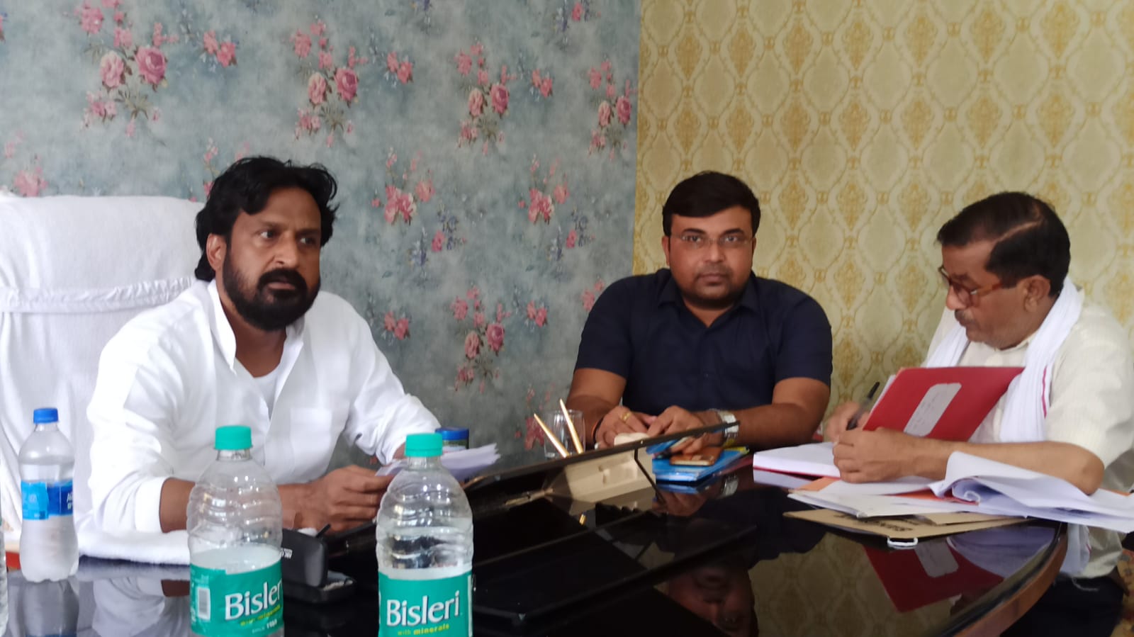 चेयरमैन रिजवान खां की अध्यक्षता में संपन्न हुई नगर पंचायत पाली की बोर्ड बैठक, 3 सड़कों के निर्माण और 4 डेड बॉडी फ्रीज़र बॉक्स खरीदने का प्रस्ताव हुआ पास