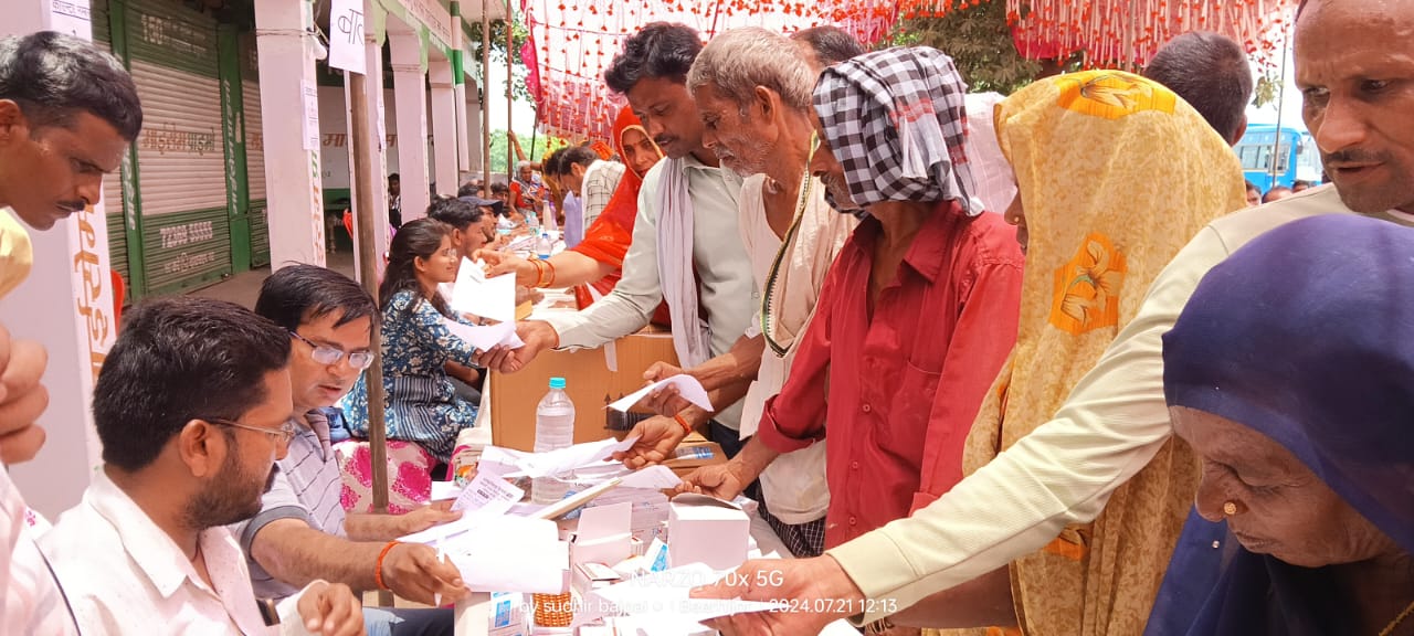 सवायजपुर के बेडीजोर  में निःशुल्क स्वास्थ्य शिविर आयोजित किया गया