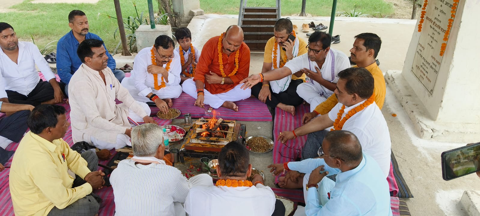 कम्पनी बाग में 150 फीट ऊंचा राष्ट्रीय ध्वज लगाए जाने के लिए भूमि पूजन किया