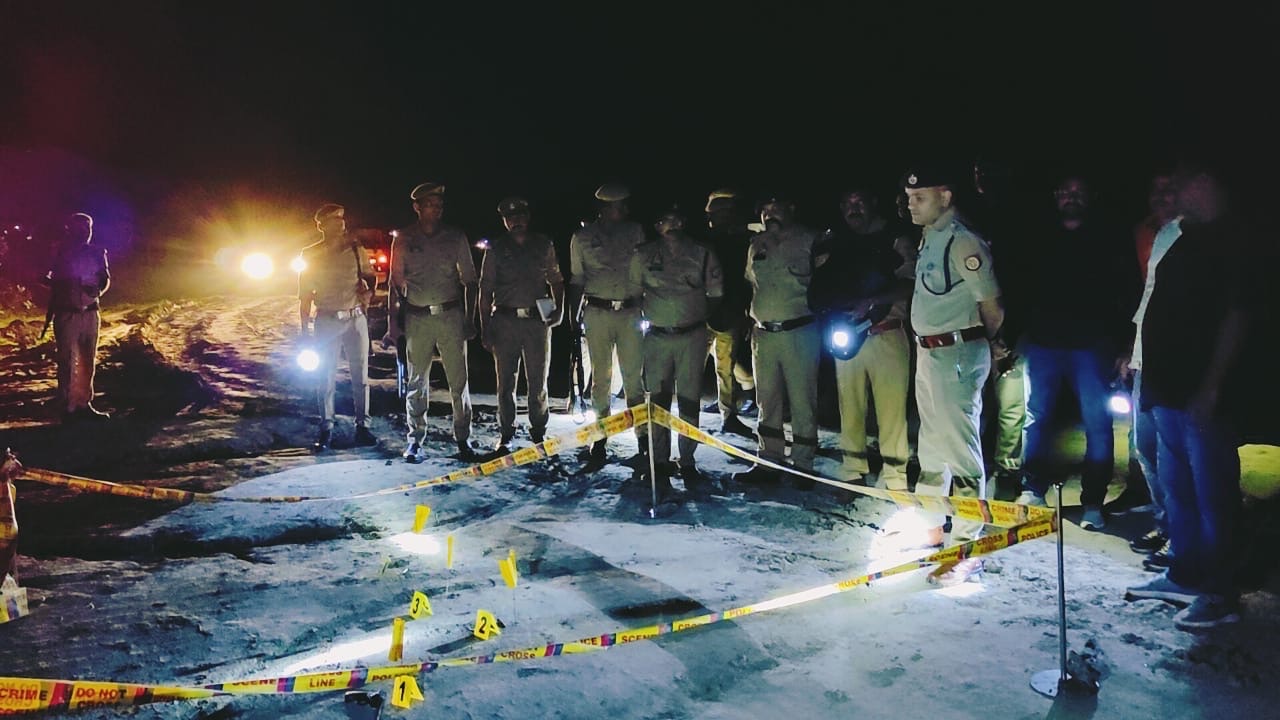 पुलिस ने मुठभेड़ में वरिष्ठ अधिवक्ता की गोली मारकर हत्या करने वाले एक अभियुक्त को किया गिरफ़्तार, पूछताछ जारी