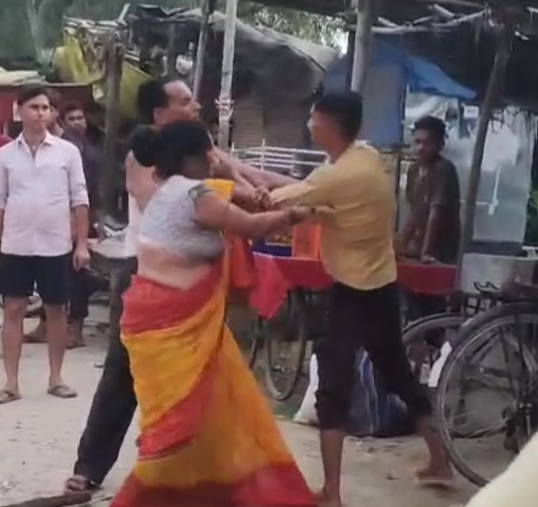 उधारी के पैसों को लेकर आपस में भिड़े दो पक्ष, पुलिस ने अभियोग दर्ज कर दो लोगो को किया गिरफ़्तार