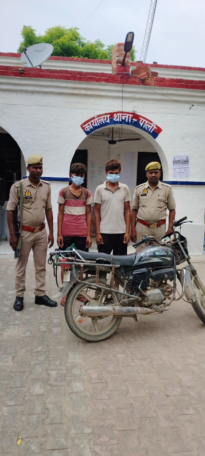 पाली क्षेत्र में युवक का अपहरण कर फिरौती मांगने वाले दो बदमाश गिरफ्तार, कासगंज से चोरी की हुई बाइक भी बरामद
