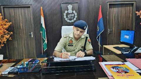 पुलिस अधीक्षक ने कासिमपुर थाना अध्यक्ष को किया निलंबित, मज़दूर की मौत के बाद परिजनों ने एसपी आवास पर शव रखकर किया था प्रदर्शन