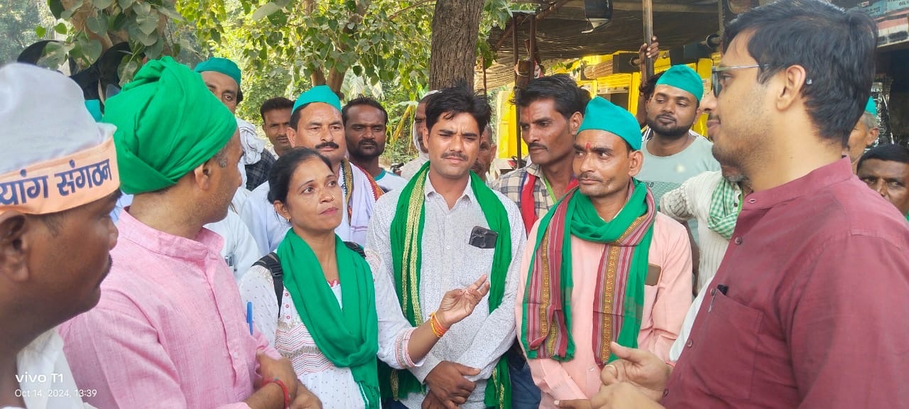 प्रशासन ने नहीं सुनी समस्या तो अयोध्या की ओर कूच कर रहे किसानो को प्रशासन ने रोका, बोले किसान भगवान राम को सुनायेगे समस्या