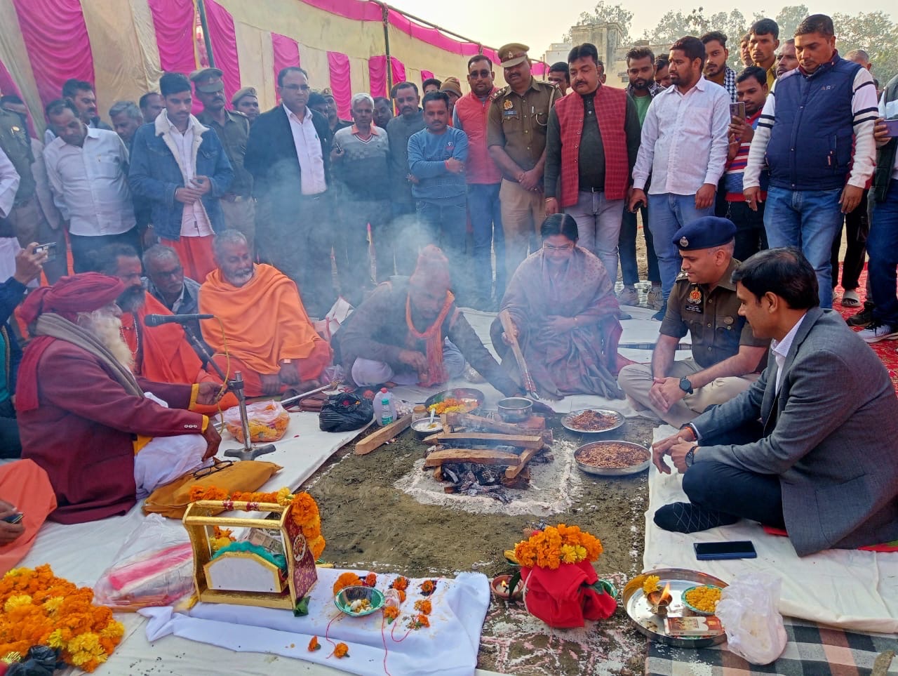 मुख्यमंत्री सामूहिक विवाह में 847 जोड़ो ने थामा एक दूसरे का हाथ, राज्यमंत्रियों ने दिया आशीर्वाद
