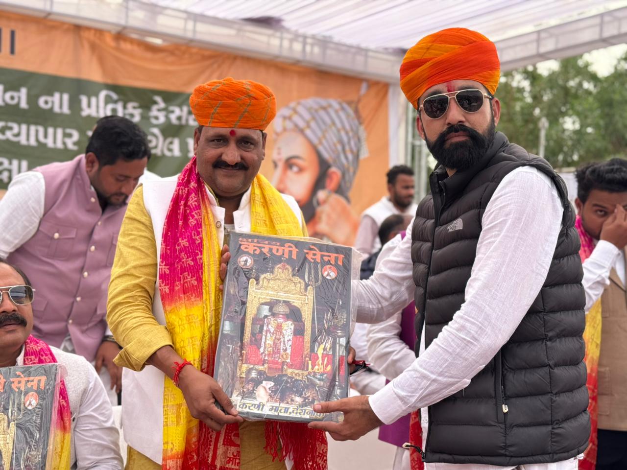 अहमदाबाद के क्षत्रिय एकता महासम्मेलन में शामिल हुए राजवर्धन सिंह,युवाओं में बढ़ती बेरोजगारी पर चिंता जताई