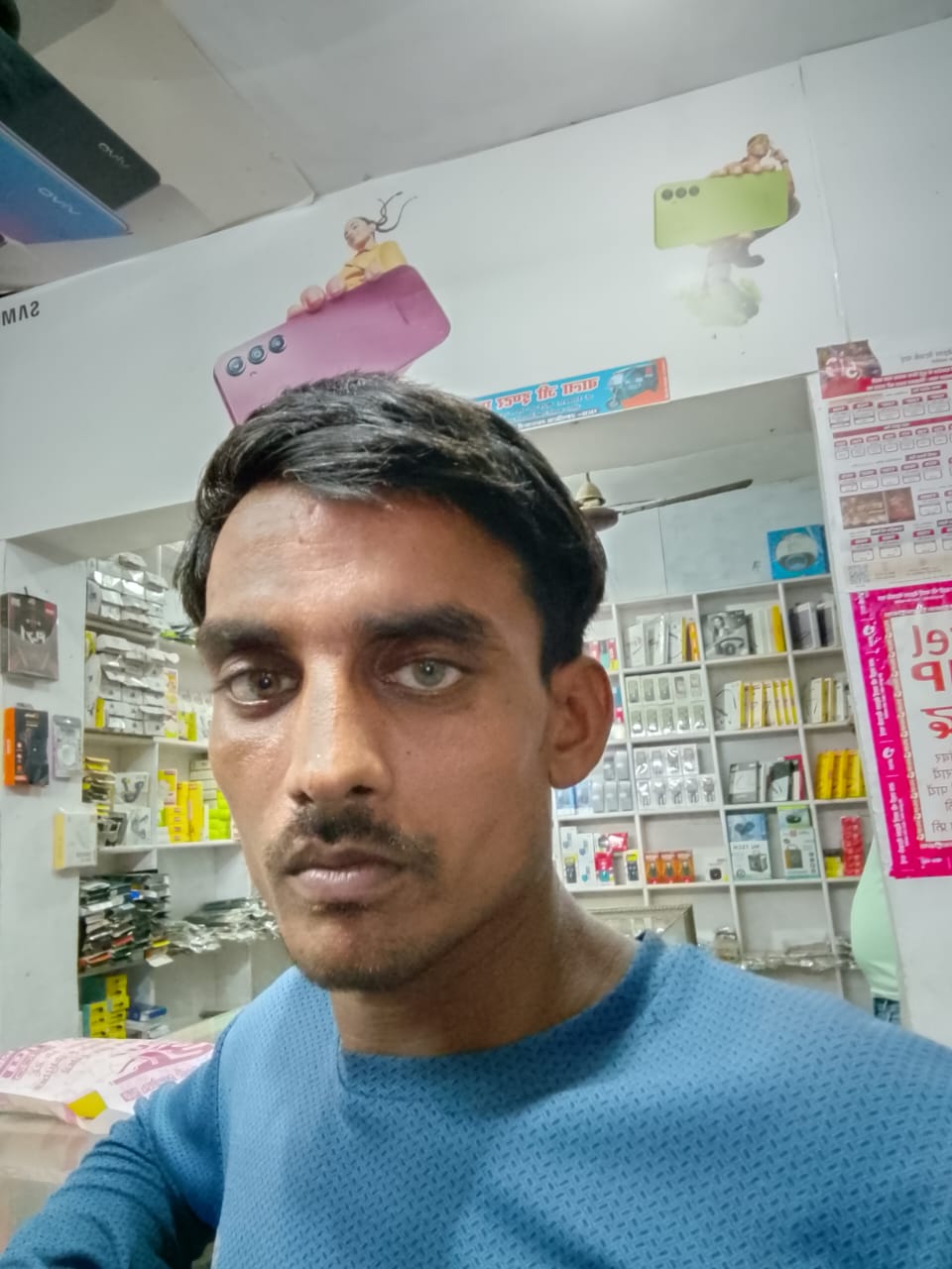  कछौना के ग्राम कमालपुर निवासी विपिन का शव आम के बाग में मफलर से फांसी पर झूलता मिला