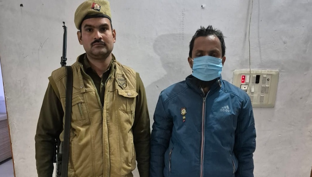 संडीला पुलिस ने आईटी एक्ट से संबंधित अभियुक्त मोहम्मद जैद को गिरफ्तार किया