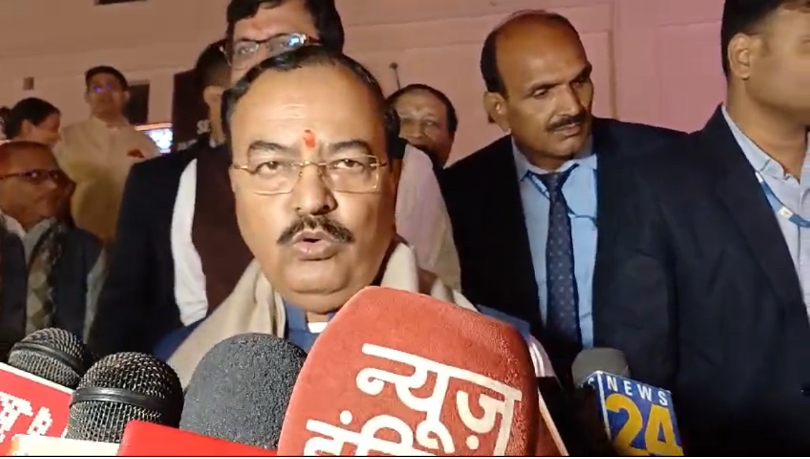 हरदोई में डिप्टी सीएम ने सपा पर साधा निशाना, बोले जानता 2027 में बनाएगी समाप्तवादी पार्टी