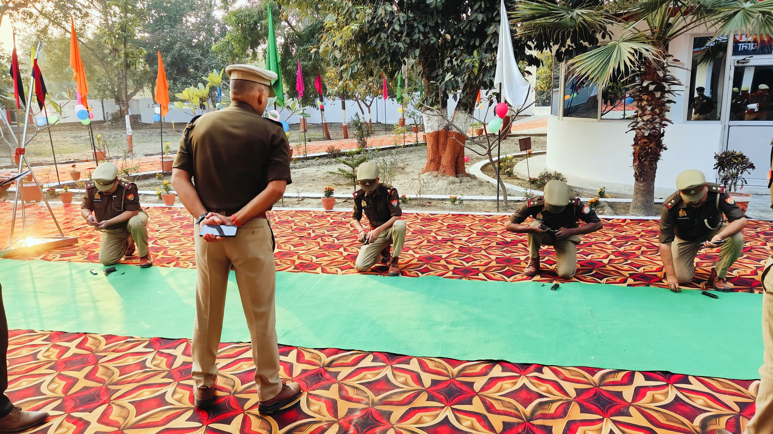 मझिला थाने के पुलिसकर्मियों ने किया कमाल, कप्तान हुए खुश