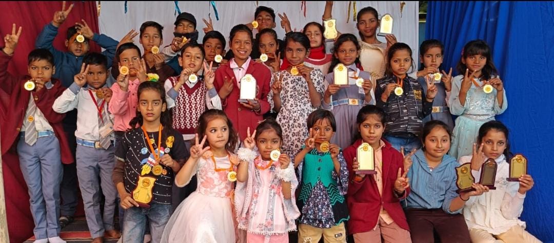 वसंत पंचमी का पर्व एस एस पब्लिक स्कूल में धूमधाम से मनाया गया।
