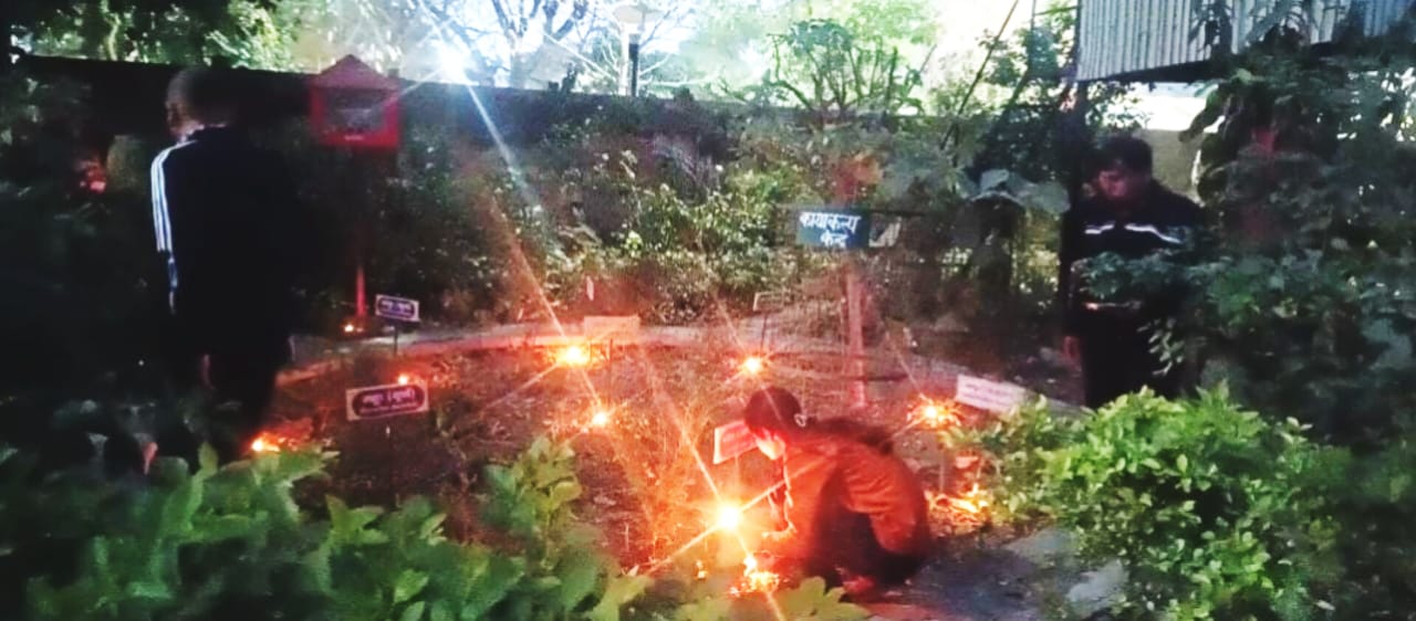 सन्ध्या-हवन और दीप यज्ञ करने से छूमंतर हो जाती हैं परेशानियां