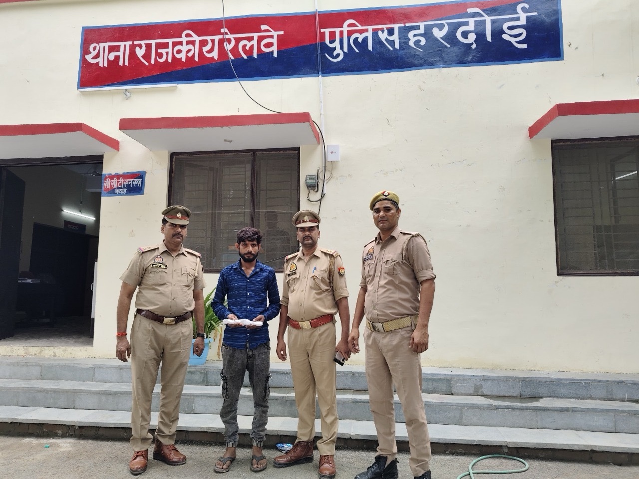 जीआरपी ने अंतर्जनपदीय शातिर चोर को किया गिरफ्तार,ट्रेनों में चोरी की घटनाओं को देता था अंजाम