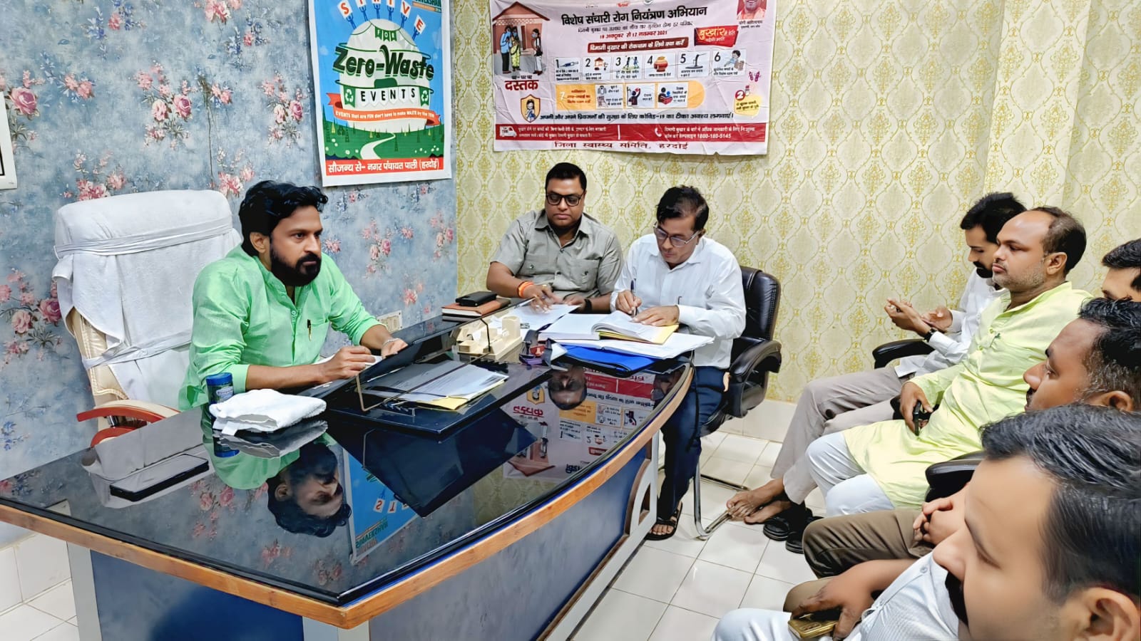 गौशाला का होगा जीर्णोद्धार और डोर टू डोर कूड़ा कलेक्शन हेतु रखे जाएंगे हरे-नीले कूड़ेदान, नगर पंचायत पाली की बोर्ड बैठक में प्रस्ताव पास