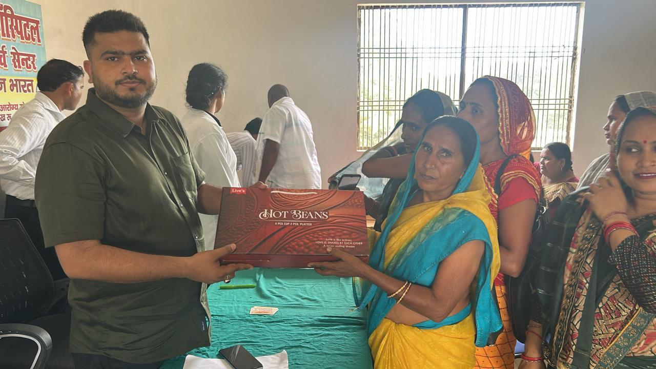  आशा बहुओं को गिफ्ट देकर सम्मानित किया गया