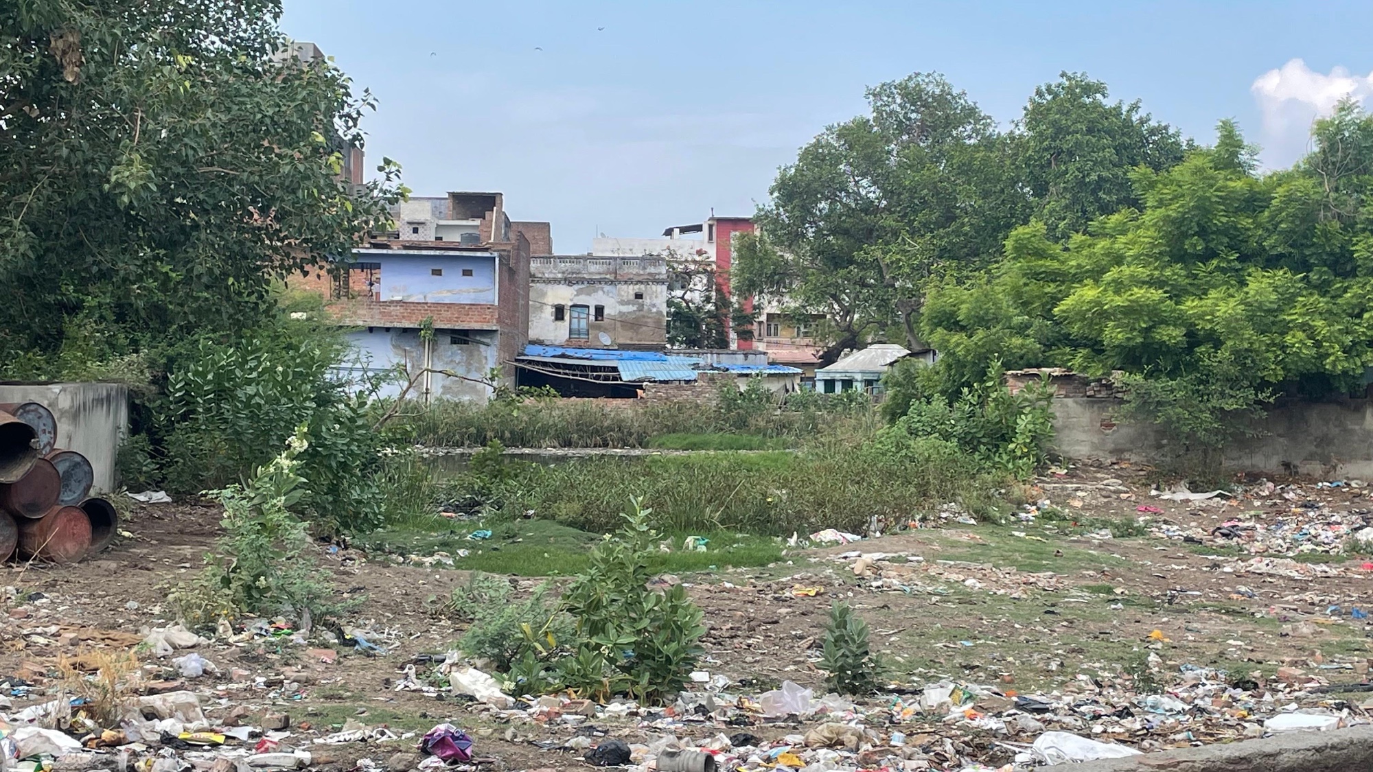 बाबा का ताल सौंदर्यीकरण की तक रहा राह, तत्कालीन जिलाधिकारी के बाद जिम्मेदारों ने नहीं ली सुध, लोग बोले हो सौरदार्यकरण